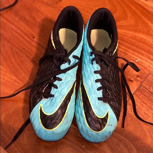 nike hypervenom cleats - Picture 1 of 7